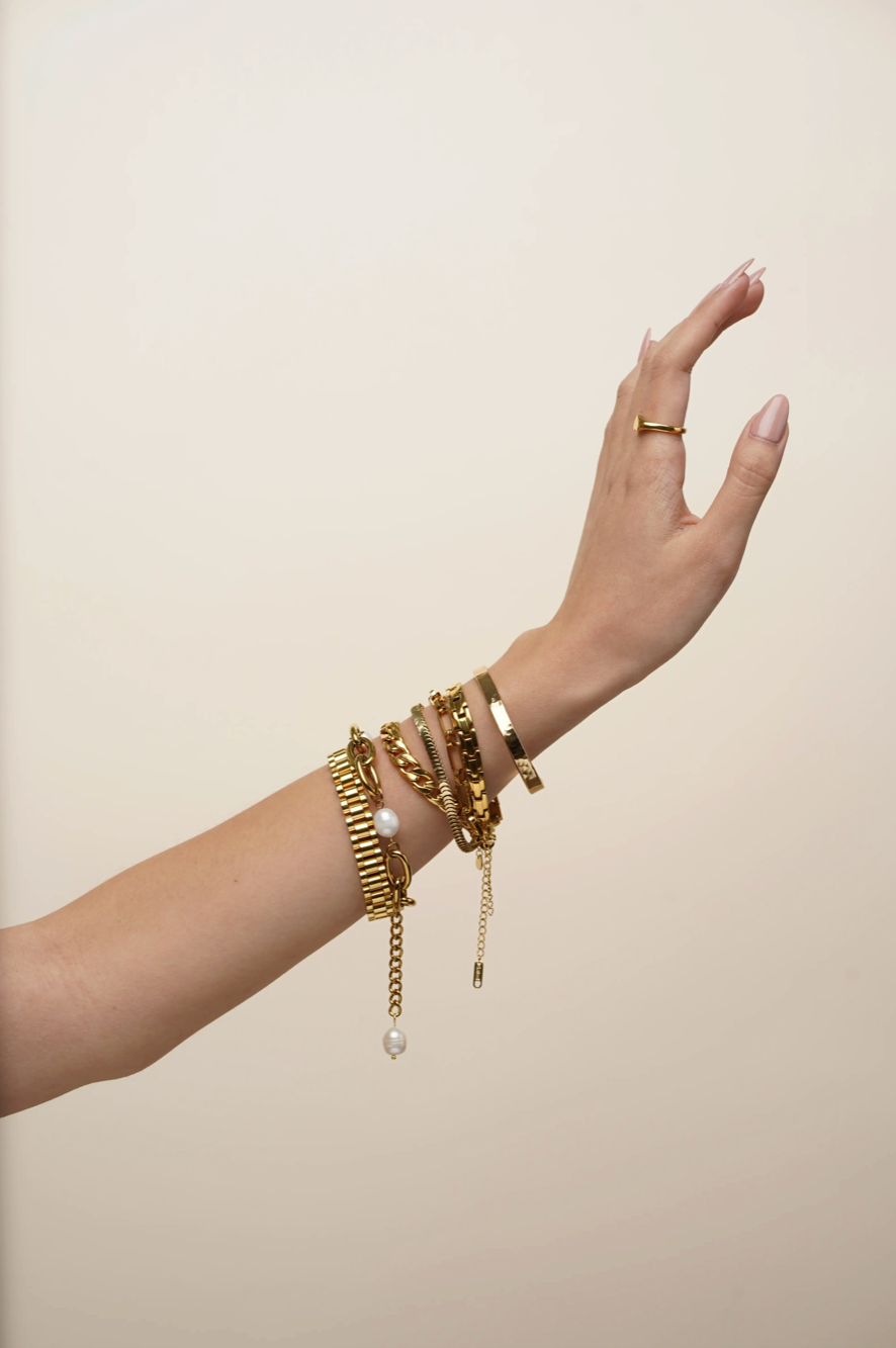Everlasting Love Bracelet