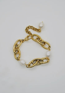 Chunky Chain Bracelet with Pearls