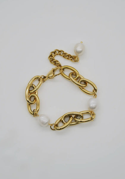 Chunky Chain Bracelet with Pearls