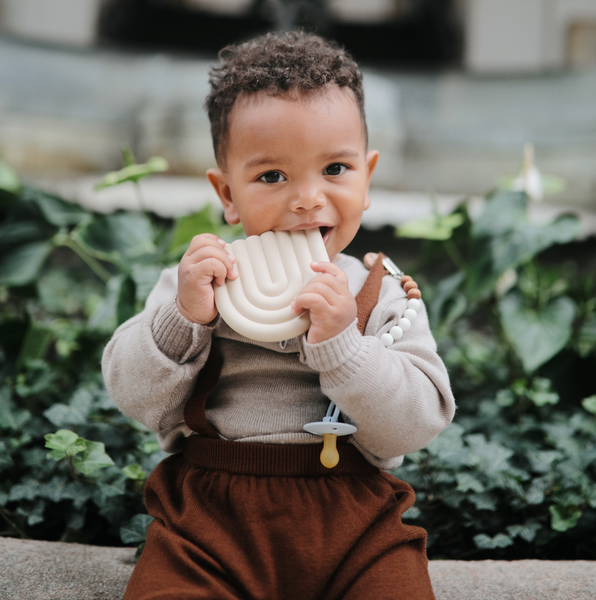 Rainbow Teether (Shifting Sand)