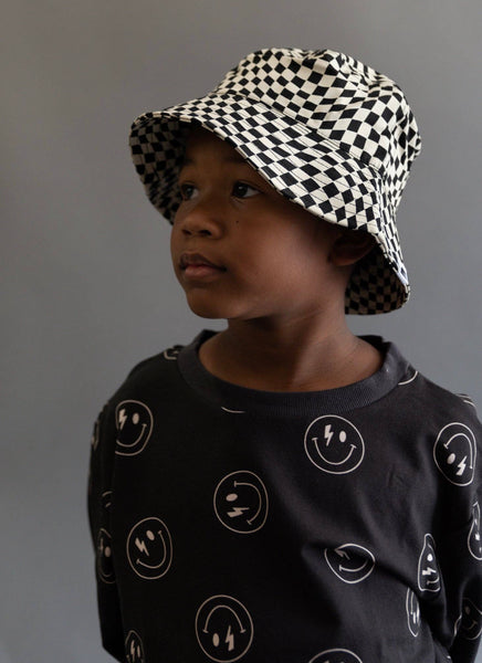 Wavy Checker Bucket Hat